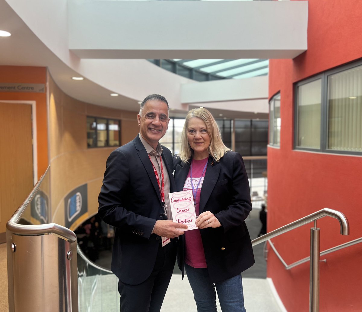 LutonSixthForm's tweet photo. Lovely to host @Dencoat today and film and short video ahead of World Cancer Day.

We hope you enjoyed spending some time at our college and we can’t wait to have you back in very soon. 

Thank you for all of the hard work and commitment you show our community. @love_luton 💕 https://t.co/57YCpcNGfb