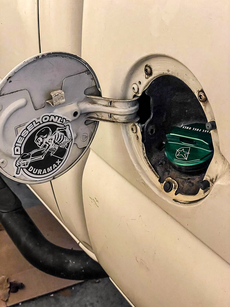 DiyDiesel's tweet photo. An Awesome spot for those stickers! Get one in my “Master Pack” on my website! https://t.co/IXweMuHpt3 #diesel #trucks #diy #mechanic #dieselpower https://t.co/nhejEM7mRX