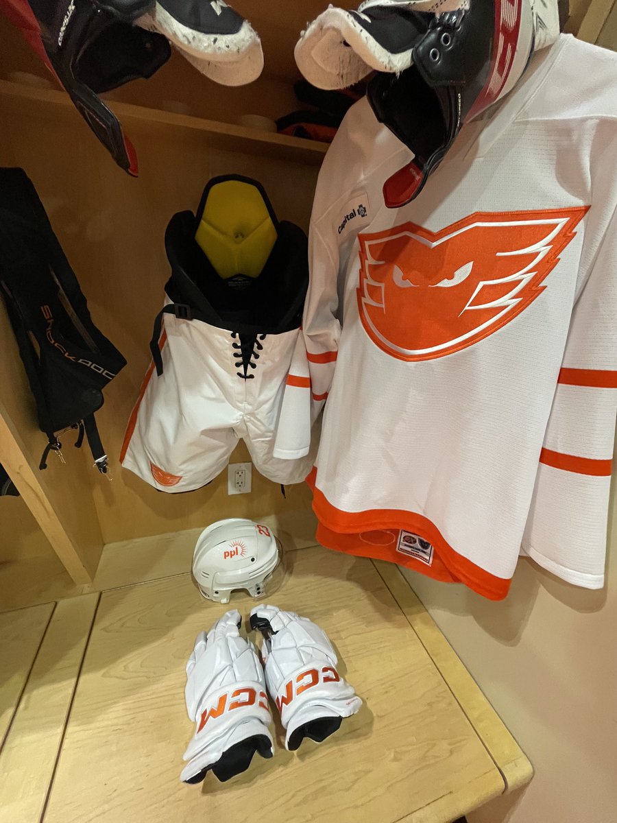 ZGuercia's tweet photo. Debut of the new whiteout uniforms tonight! https://t.co/d6LZCqTwYt