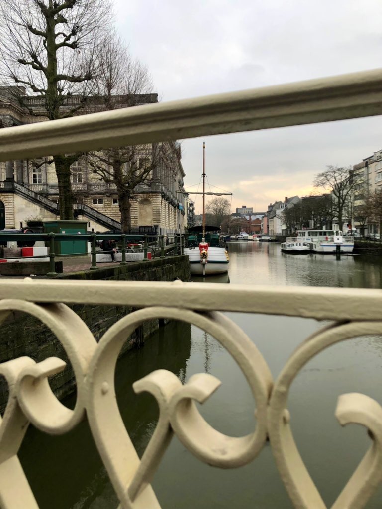 @salina_mills Gent (Ghent), 🇧🇪 
@visitgent 
@ghentinternatio 
@Stadgent 

#bridges #river #Lys (#Leie)  #photographychallenge #photochat #PictureOfTheDay