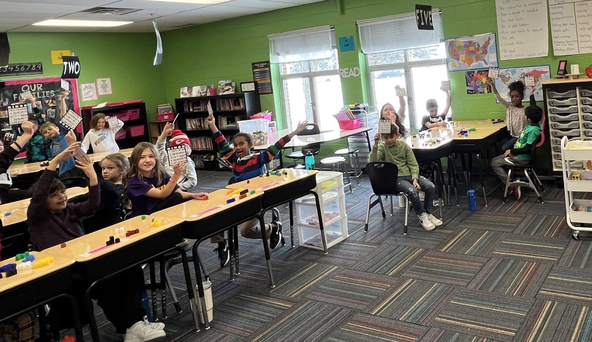 HarknessKim's tweet photo. Bingo Party in 3rd Grade #pbisparty #eeinkee https://t.co/9Xrv25SIcQ