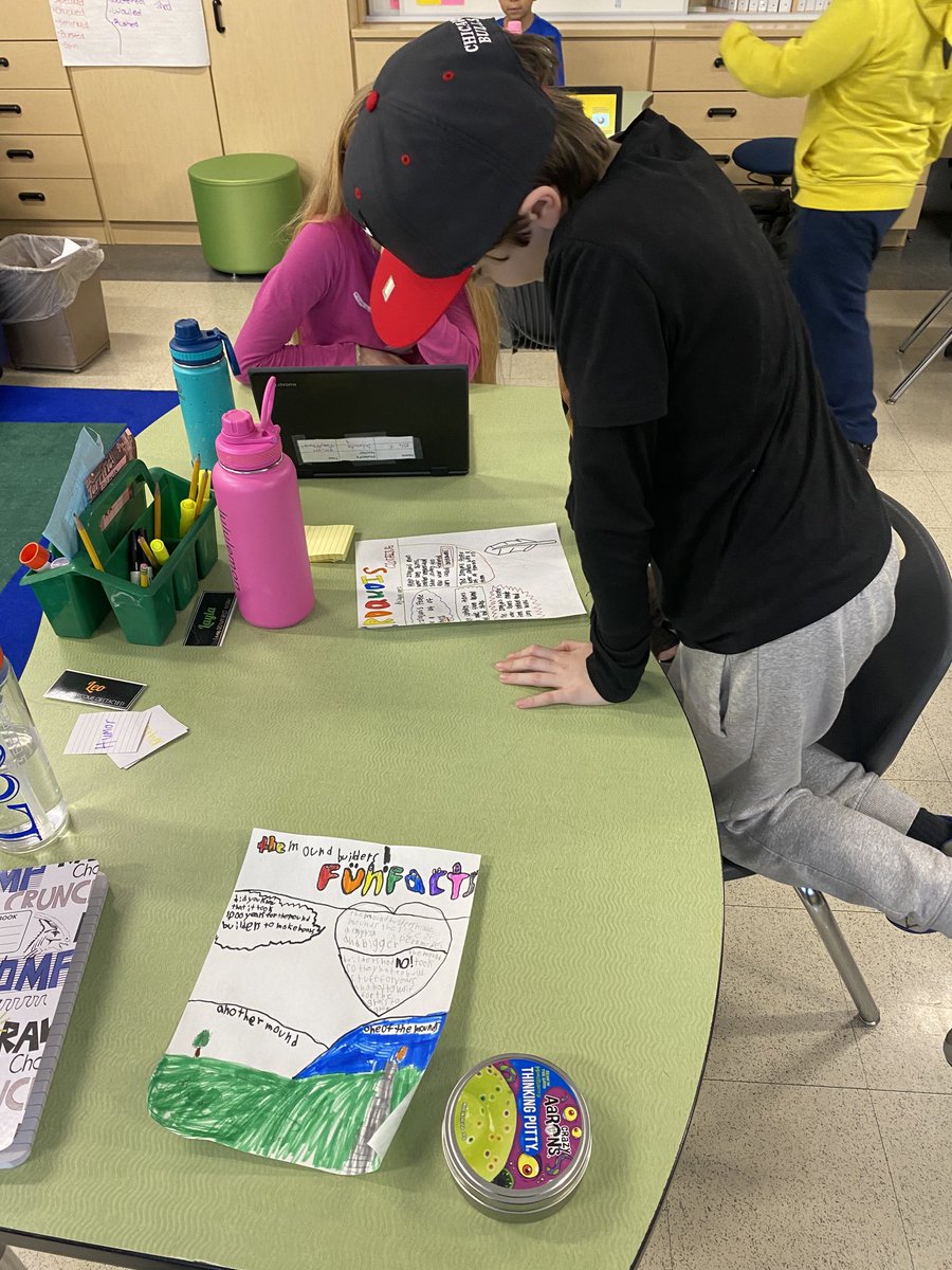 amandakraus46's tweet photo. Room 46 loved our social studies gallery walk, where we learned about different indigenous groups! #kipway #109way ⁦@Miss_Buchman⁩ https://t.co/AkjSWFg9H1