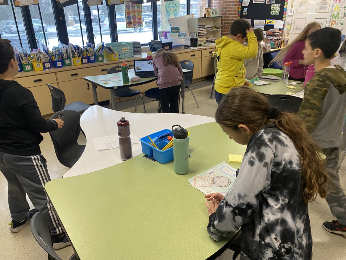 amandakraus46's tweet photo. Room 46 loved our social studies gallery walk, where we learned about different indigenous groups! #kipway #109way ⁦@Miss_Buchman⁩ https://t.co/AkjSWFg9H1