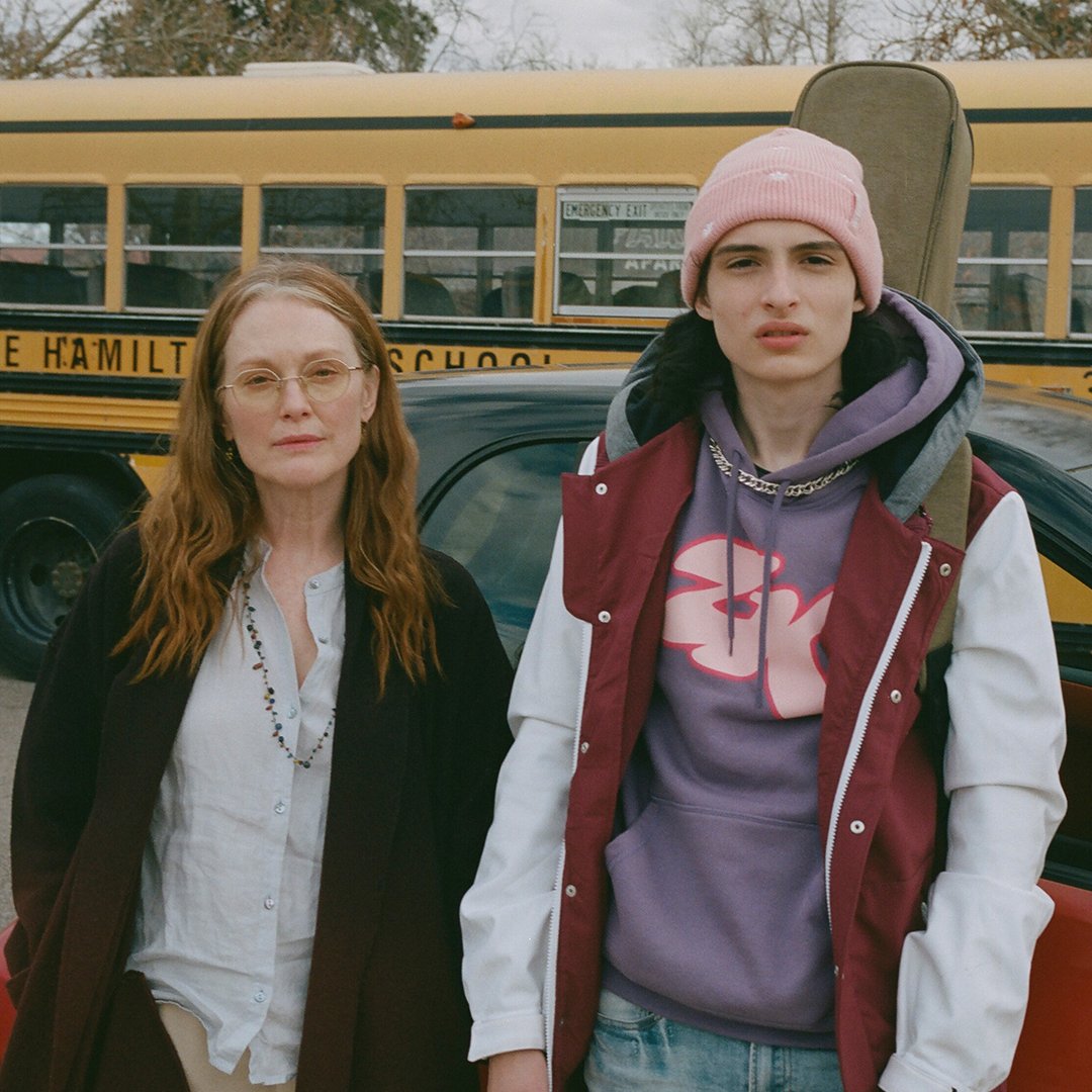 AppleTV's tweet image. Teenagers, right?

Jesse Eisenberg makes his directorial debut with #WhenYouFinishSavingTheWorld.

Watch the @A24 film with the Apple TV app. apple.co/SavingTheWorld