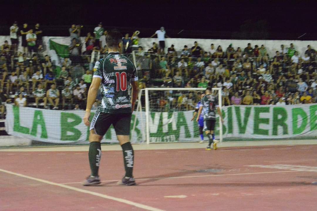 010Napoli's tweet photo. Y una vez más, estamos con vos idolo 👊🏻.
#IvanFragueda 🪄🔥.

Les deseamos las mejores de las suertes, a vos, al gran equipo de #VillaHayesFutsal y a su maravillosa gente 🤟🏻.

¡A POR TODO! https://t.co/9SLjRQG1PB