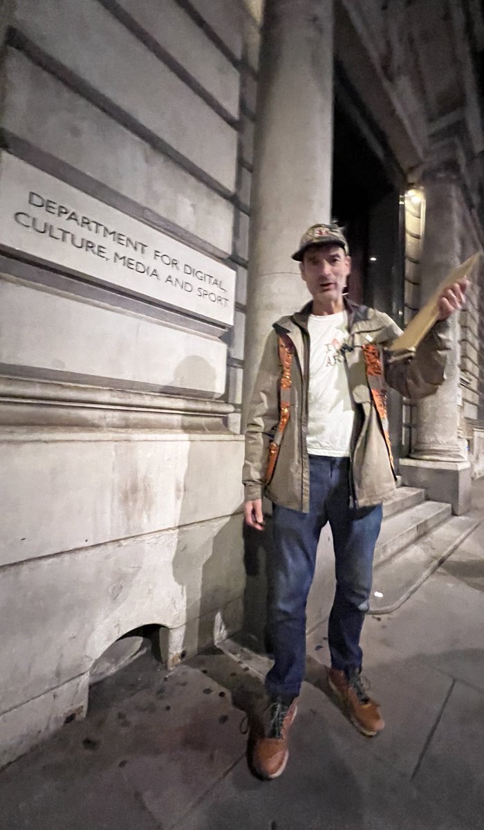 NickCorston's tweet photo. @dawnhallybone @andreacarr1 @miss_mcinerney @sophiebessemer @gillbudgell @tonyparkin @billgibbon @oliverquinlan @Bett_show Frankly, IMHO you should be the Minister of Digital like you were in that school!
(A stone mason can thank Mr Hancock for the bastardisation of the DCMS acronym a so it’s technically now DDCMS!)
#SELFIE😀 #SAVESEEMONSTER 🆘 https://t.co/zBRVW4Mf0f