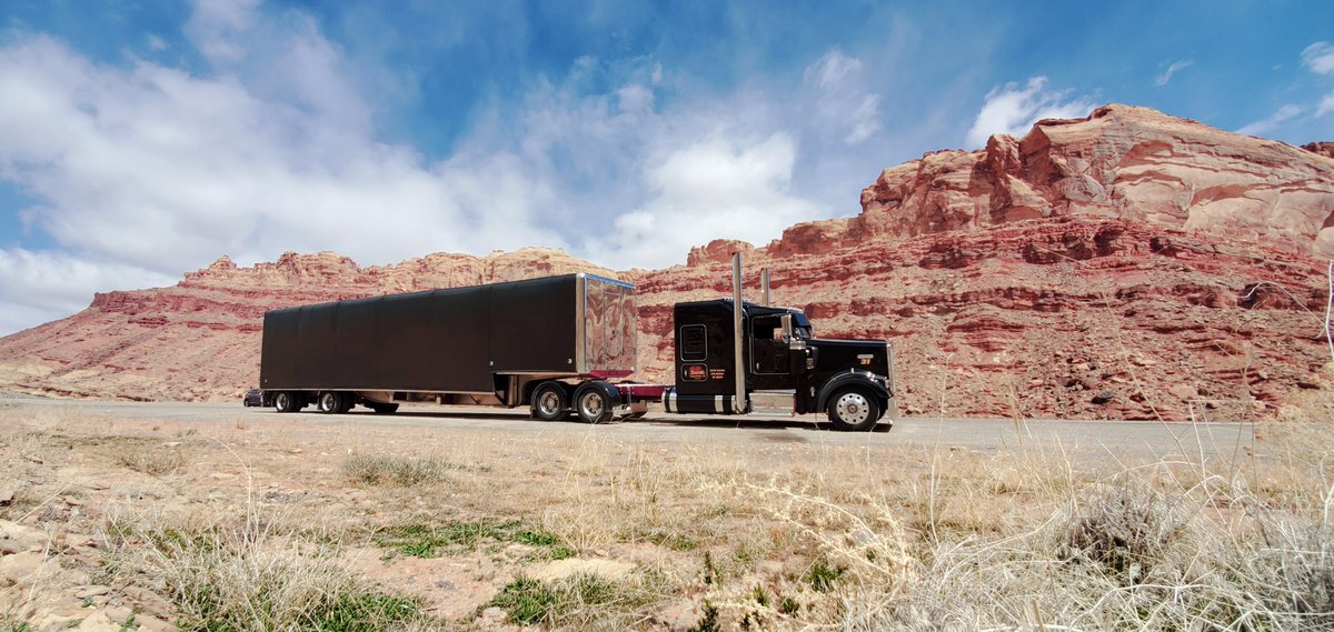 raneyschrome's tweet photo. Who knows where work will take you!
📸: Eric Timmins
#raneys #semi #trucker #chrome https://t.co/q2aepL0bWa