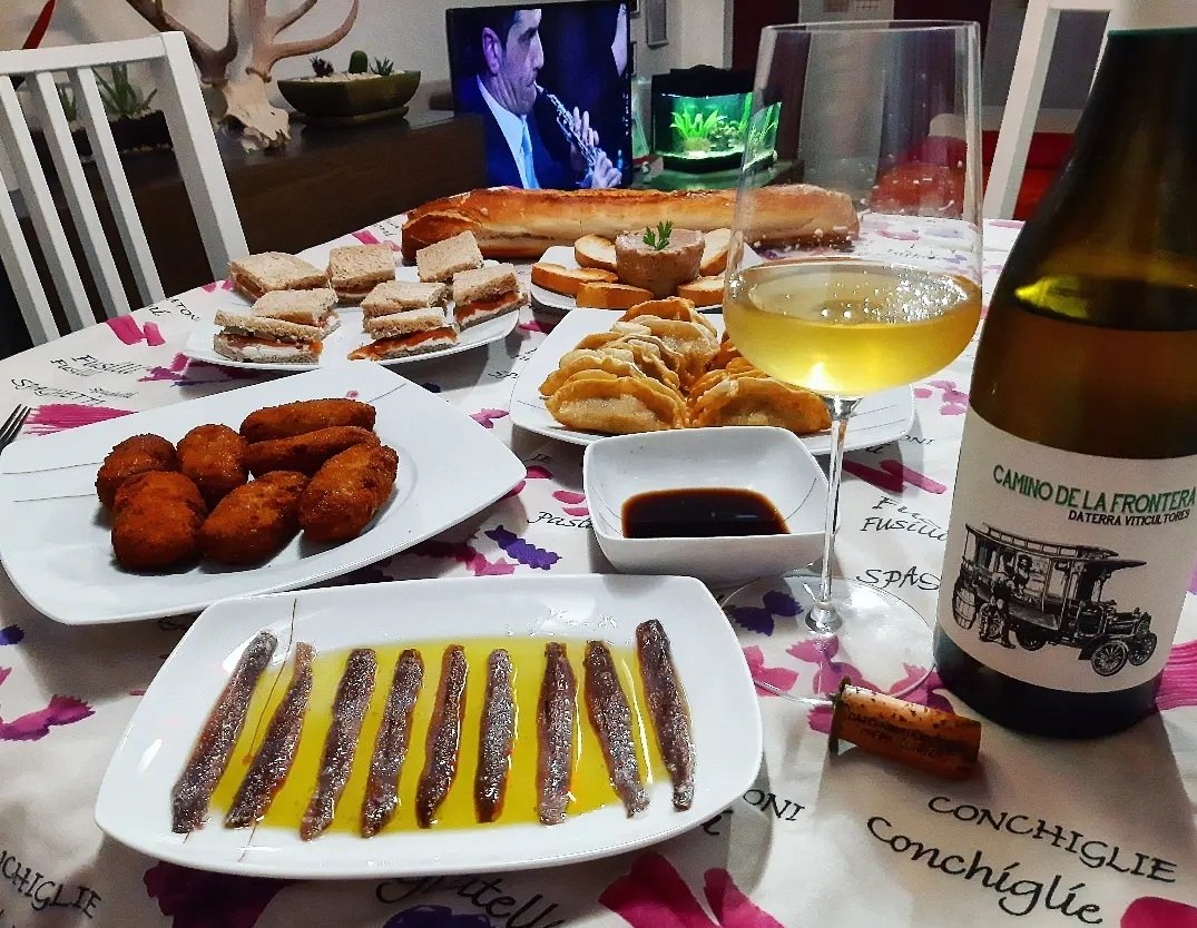 Limpieza de nevera y blanquito de <a href="/lauradaterra/">𝕃𝕒𝕦𝕣𝕒 𝕃𝕠𝕣𝕖𝕟𝕫𝕠</a> <a href="/DATERRA_/">DATERRA VITICULTORES</a>