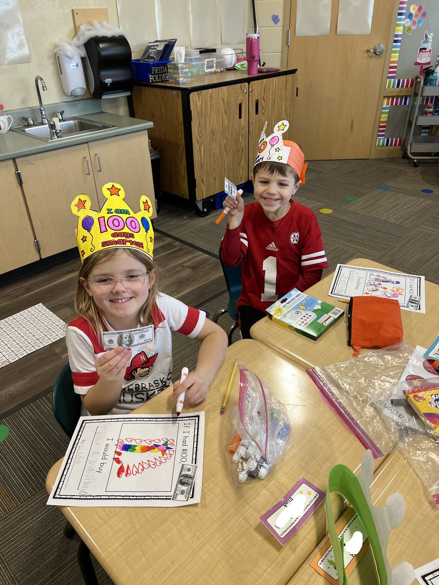 ElkhornPS_FR's tweet photo. Happy 100 Days of Kindergarten! Miss Duffield's class stacked 100 cups, made gumball machines with 100 dots, had a race to 100, and had to find 100 connectors hiding around the room! They even had to decide how to spend their own 100 dollar bill! #EPSAchieves #FireRidgeFalcons https://t.co/iQSVShnVZC