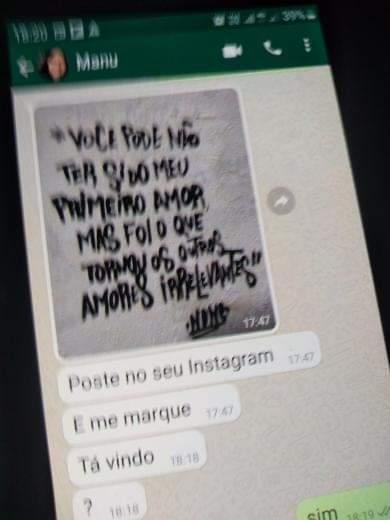 laricentrismo's tweet photo. lembrando aqui do dia que achei essa conversa com minha mãe no celular do meu pai (e ele postou https://t.co/uqAjKCwEZO
