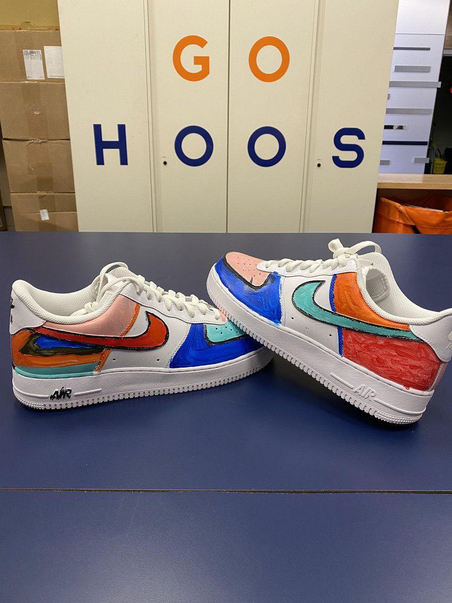 AlthoffEQ's tweet photo. My shoes for Sat’s game, special thanks to Awab from the @uva Children’s Hospital for painting my shoes they look amazing #ShoesForHope 👟 https://t.co/hhuHQ2dlL5