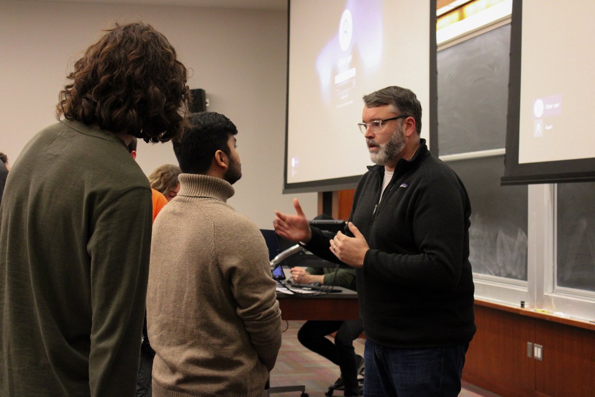 bandierprogram's tweet photo. Thank you to Randy Fibiger, SVP of @TheGarden Entertainment. During our weekly Rezak Lecture, we heard about his day to day role and how his diligence to build relationships has helped him in booking high-stake deals. #musicbiz #livemusic #msg https://t.co/fJJ6DXZO4t