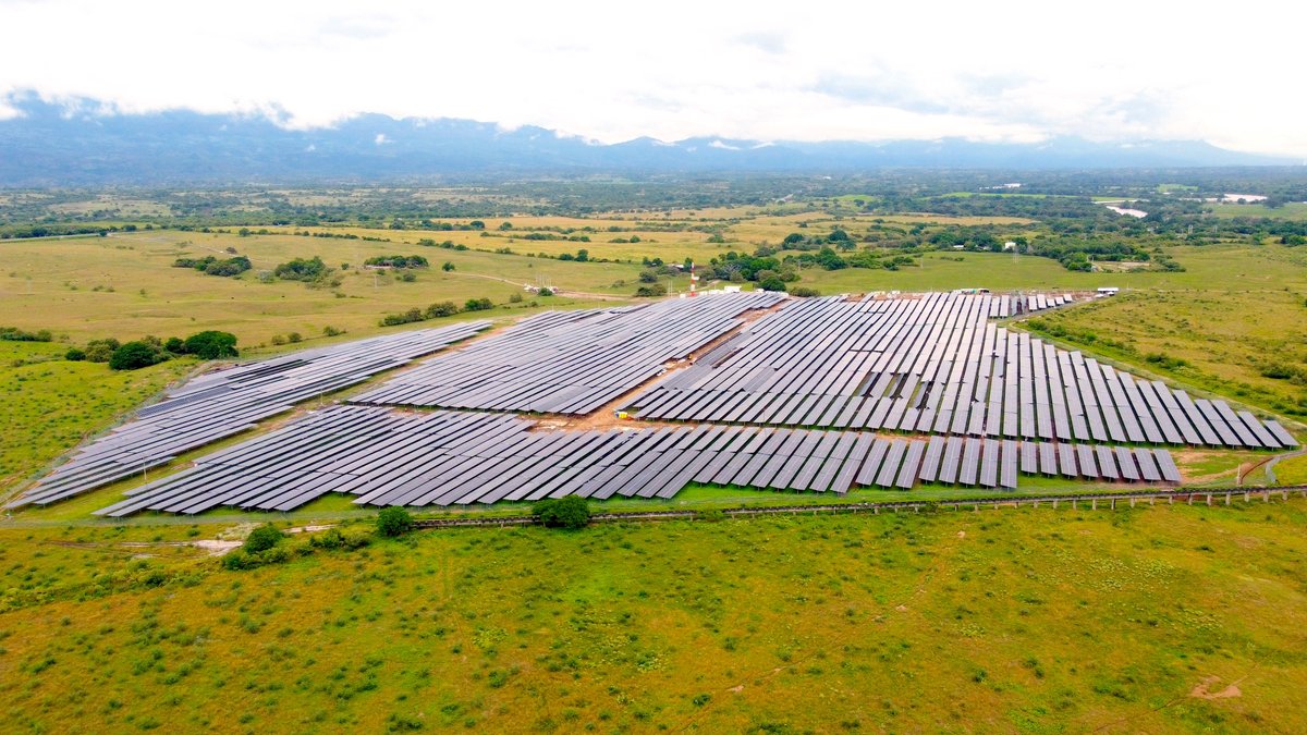 AES_Colombia's tweet image. ☀️ Hoy en AES Colombia estamos orgullosos de inaugurar #ParqueSolarBrisas, con el que completamos 108 MW de capacidad instalada en proyectos solares.
