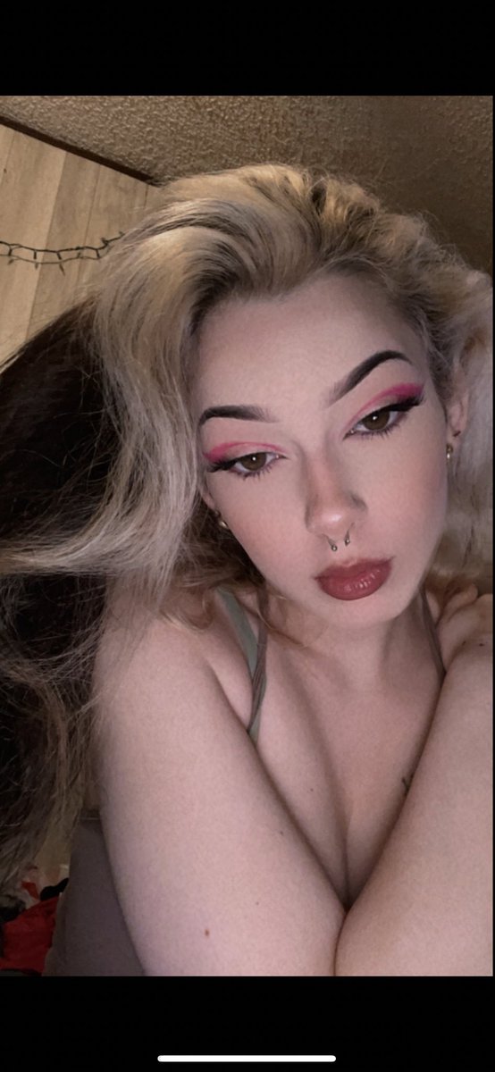 darealestdesiii's tweet photo. Wanna buy?:) I don’t fall for scams ,but if you’re a TRUE buyer I’m totally down for some fun baby;) buyingcontent #sellingcontent https://t.co/IGv4eWg4ba