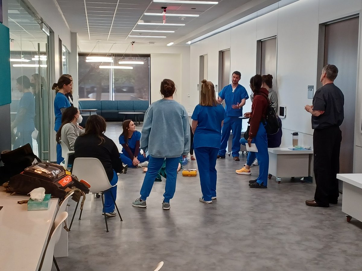 UNTHEALTH_IPE's tweet image. Thanks to collaborations w/ @SaferCareTexas and the @unthsc Regional Simulation Center, @unthscipe ran simulations to improve team performance and support PA students as they begin their clinical rotations. #ipe #simulation #teamstepps #hscproud @UNTHSC_PAS