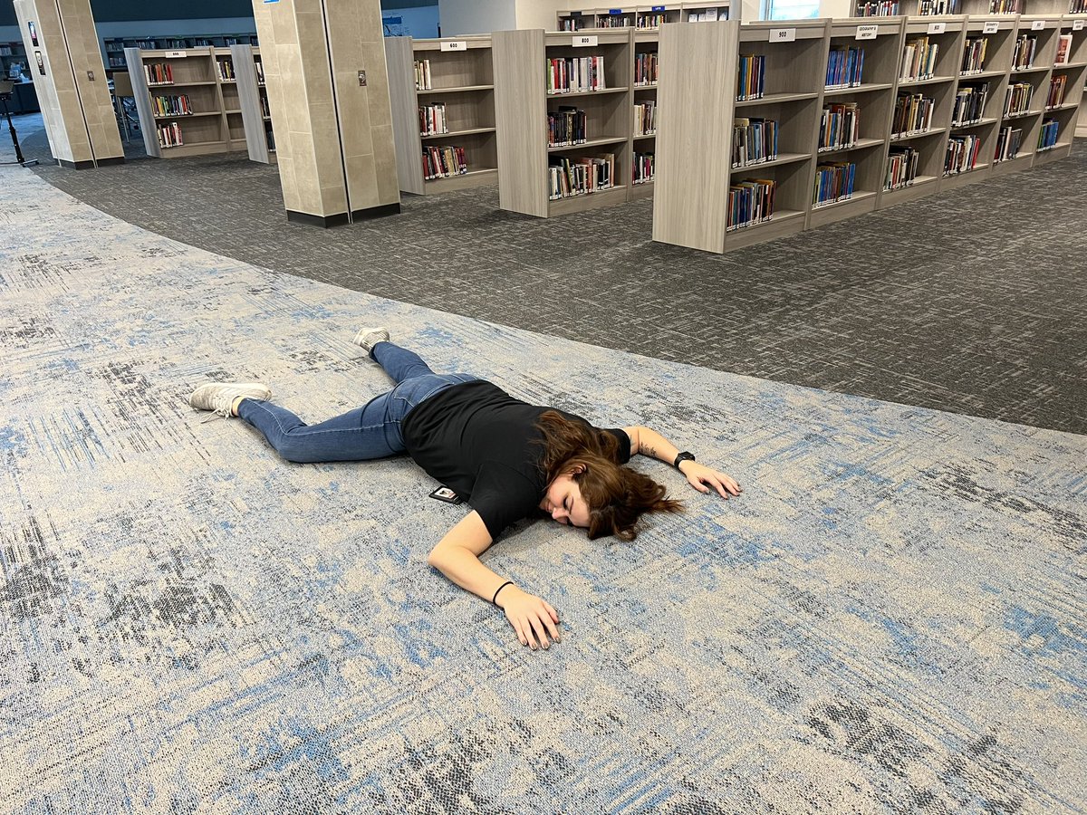 rachaelreads_'s tweet photo. Before teaching research skills and databases to English 3 classes for 8 class periods vs After. #highschoollibrarylife #research #databaes https://t.co/1QtGCiLMZu