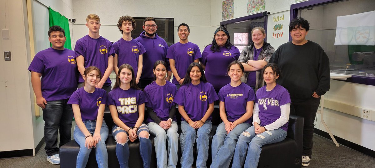 LHS Book Club ready for Battle!! <a href="/LHSPrincipalJ/">Charles A. Jolly</a> <a href="/Livingston_HS/">Livingston High School</a> #muhsdbob