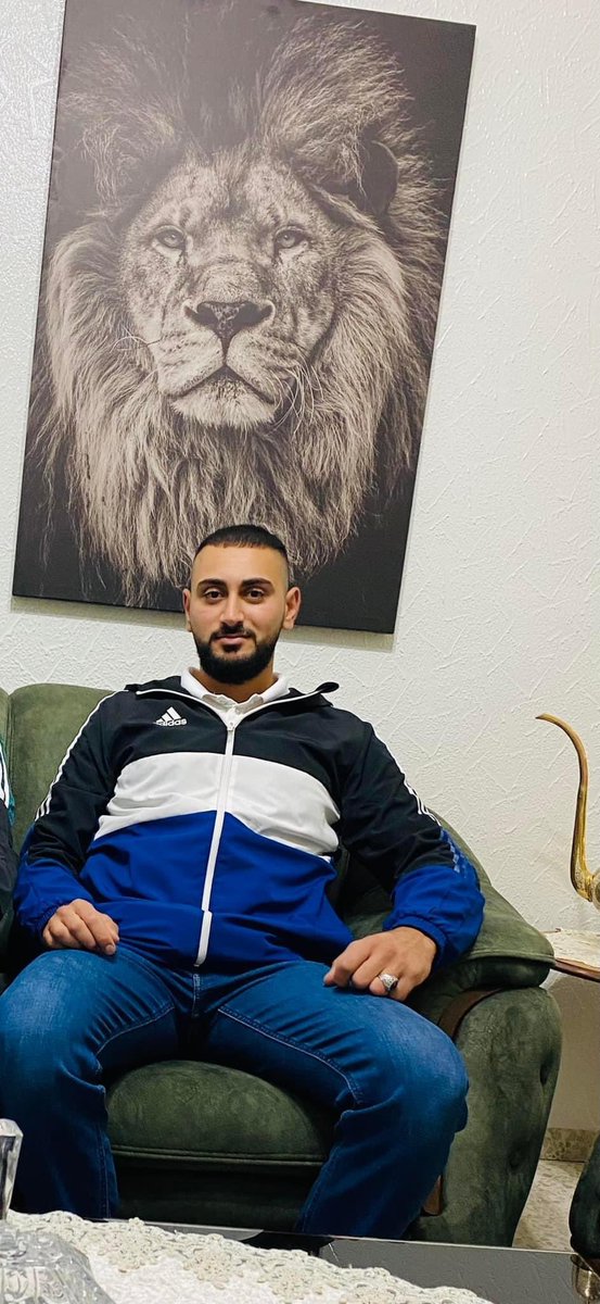 علقنهُــم العلقـم ، بســـلاحٍ مُـلــقّــم

#علقم_خيري #عمليه_القدس