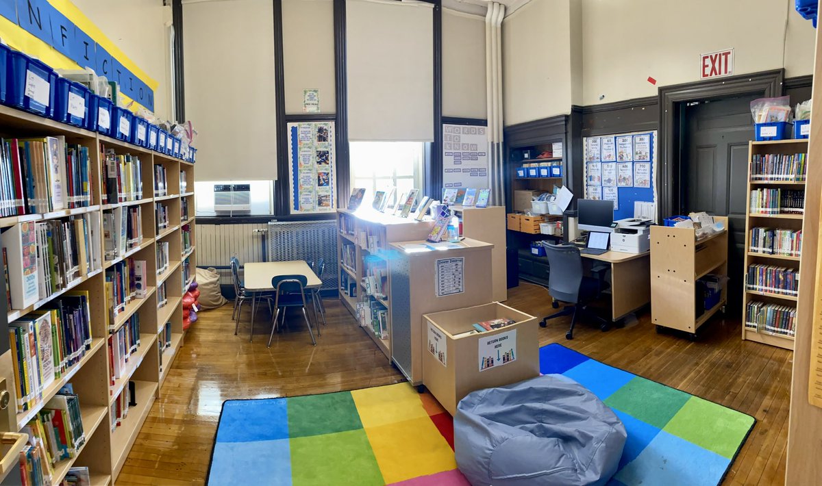 roger_clap's tweet photo. Grateful to be one of a handful of BPS schools to get funding for a library. Our students are thrilled to have a space with new, fun and educational picks! 📚@BostonSchools @JeriRob49 https://t.co/mzN57b1sS8