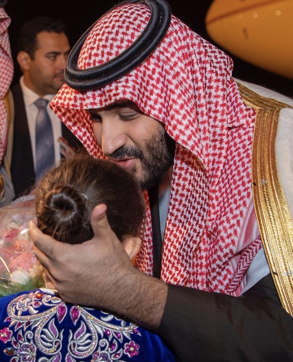 وقامت رجاجيل تسابق رجاجيل 
ومعزي لحاله ،، يسابق زمانه..❤️ 🇸🇦

#ولي_العهد 
 #محمد_بن_سلمان