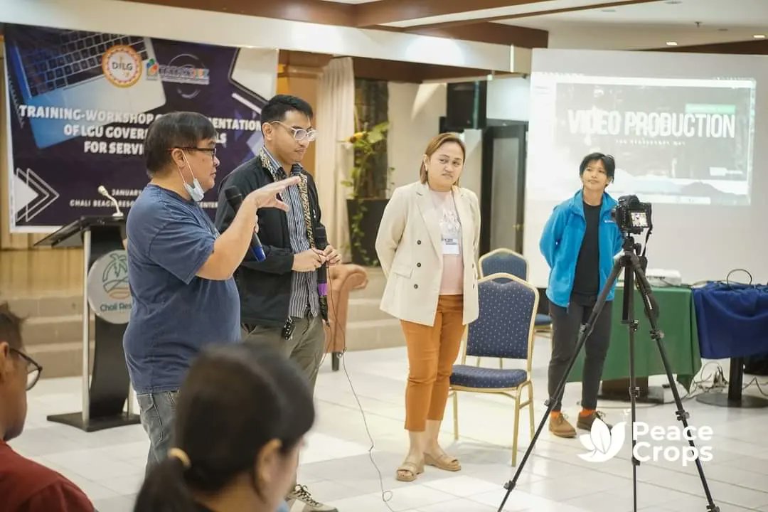 peacecropsph's tweet photo. FINDING YOUR WHY

After having produced 6 video documentations featuring some of DILG Region 10's Best Practices in...

MORE ON: https://t.co/XWyoyUUTFD

---

PHOTOGRAPHS: Shania Yulo &amp; Kit John de Galicia | Story Weavers

---

#DILG10
#TatakDiez
#DropSeedsNotBombs
#PeaceCropsPH https://t.co/cQIgPMfeuY
