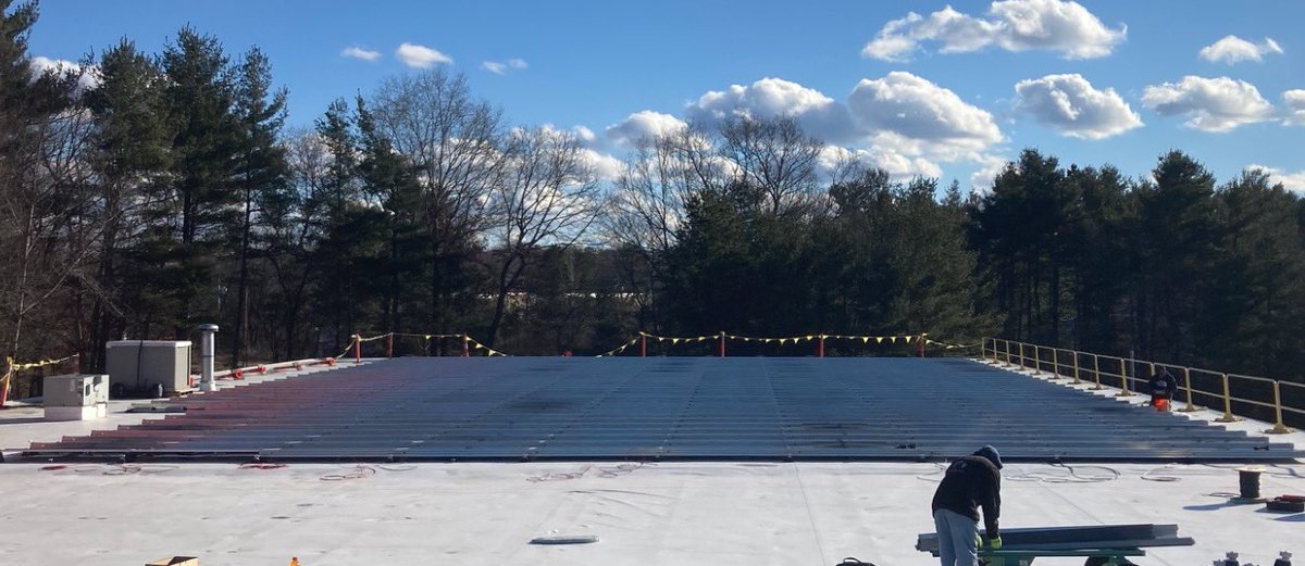 PlanktonSolar's tweet photo. Community Solar Installation going up fast in Franklin, MA. Lots of great partners on this project.  @arcadia @MassDOER @BluePathFinance @greentech_renew @Qcells_NA @SolarEdgePV #solar #solarenergy #InflationReductionAct https://t.co/7bBmNHU2RS