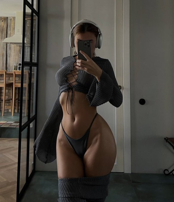 Body on point ☀️ https://t.co/FpmcKiT3wv