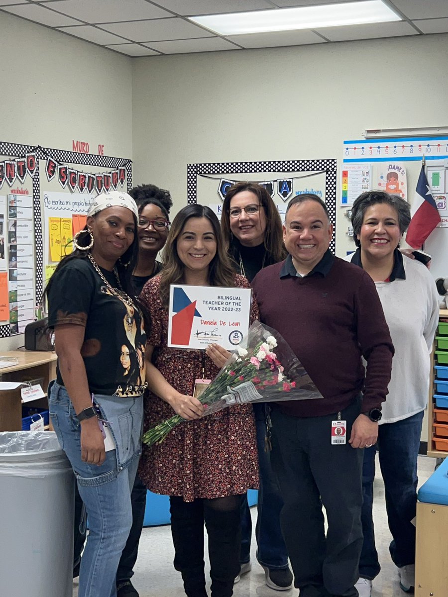 deSantiago_AISD's tweet photo. This year we have seen so much growth, enjoyment, and passion but especially from Mrs. Deleon. We are Very proud to call Mrs. Deleon our Bilingual Teacher of the Year! π π @msdeleonn @AldineISD #wegrowgraduates https://t.co/YhHTjBD50g
