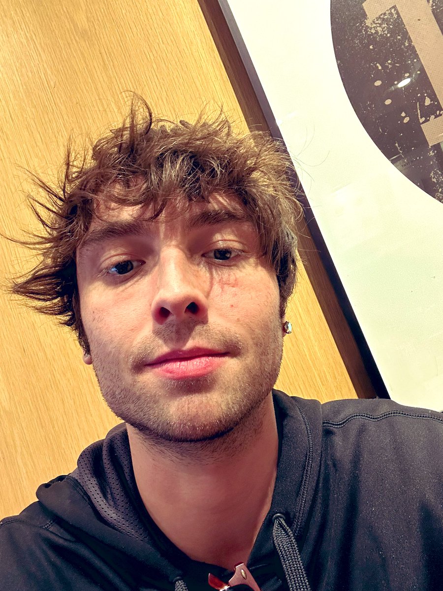 WESLEY tweet media