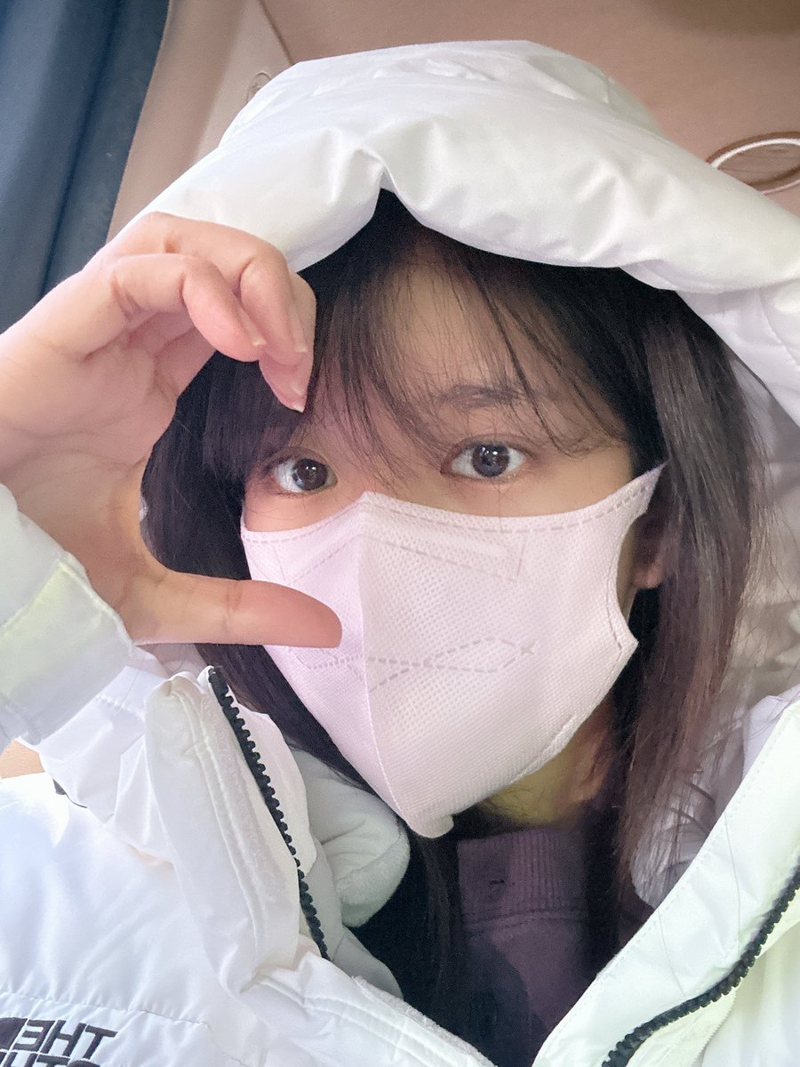 230127 universe fns

ใส่เสื้อผ้าอุ่นๆ น้า🫠

#เอ็กซี่ #EXY #엑시
#อูจูโซนยอ #WJSN #우주소녀