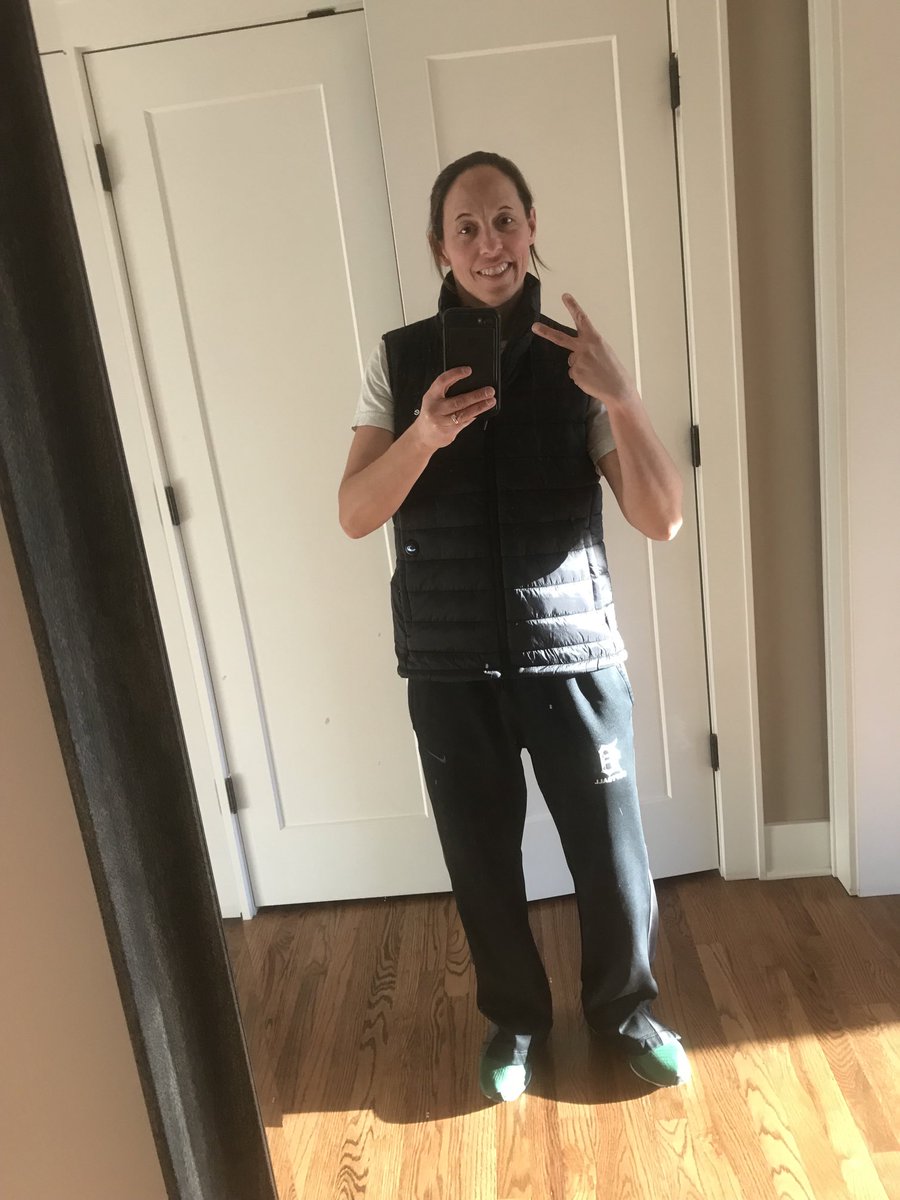 DHSLadySoftball's tweet photo. Best Valentine’s day present ever for a softball coach, a heated vest. Officially ready for softball season! https://t.co/KYnR7iog1t