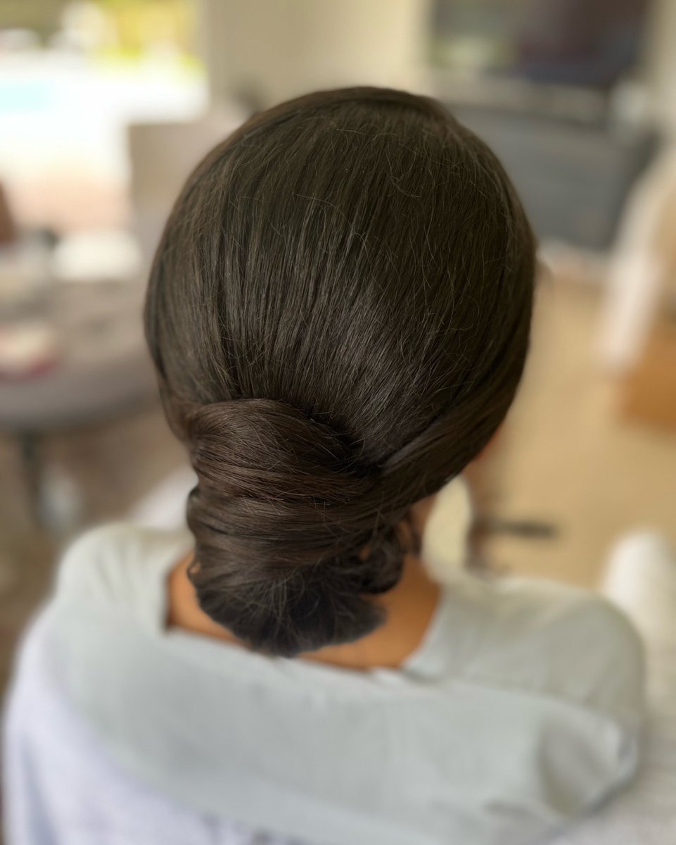 The most magical day of your life brought to you by your hairstylist ✨
#updo #hair #weddinghair #bridalhair #hairstylist #hairstyle #hairstyles #bride #wedding #hairdo #makeup #braids #beauty #mua #bridal #behindthechair #hairgoals #curls #updohairstyles #bridalhairstyle