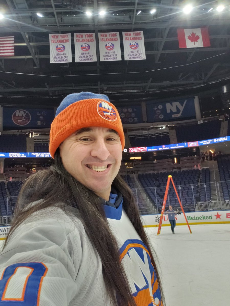 Frizzvisions30's tweet image. On the Ice after the shutout by Sorokin