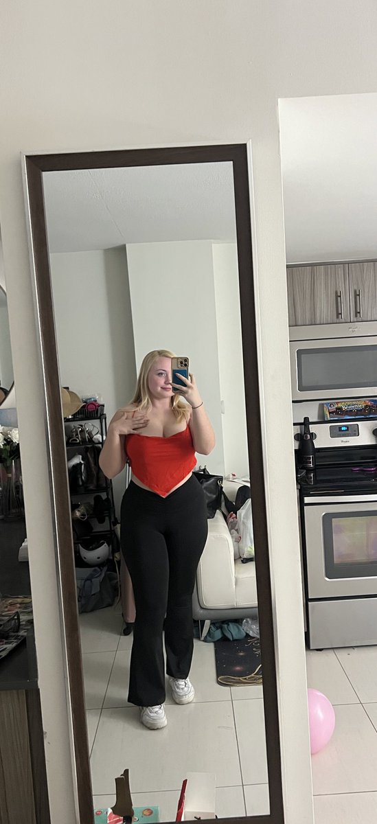 Presidentniki on Twitter: "Red scarf 🧣 http://presidentniki"