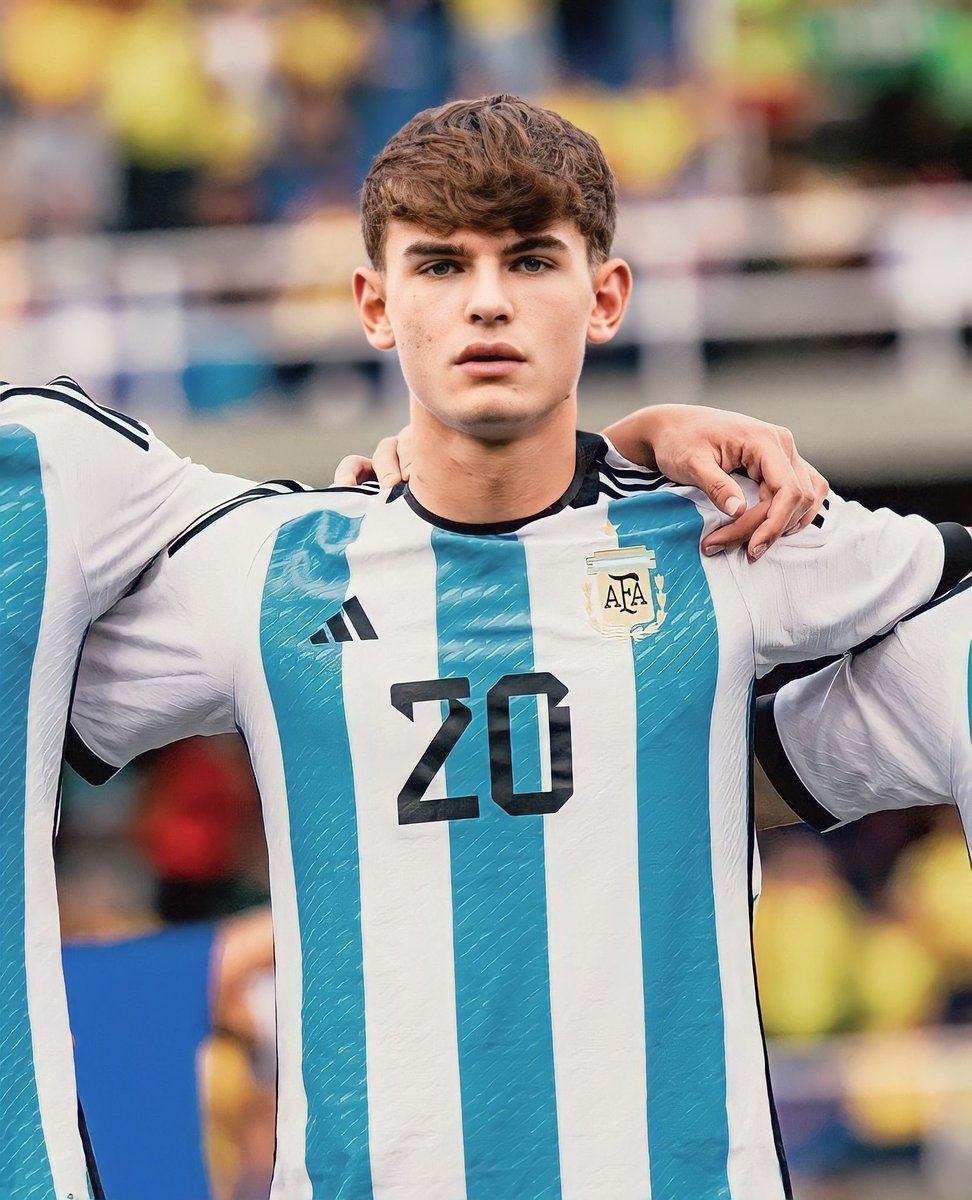 🇦🇷 Si alguien no merecía quedarse sin Mundial juvenil, era este pibe.