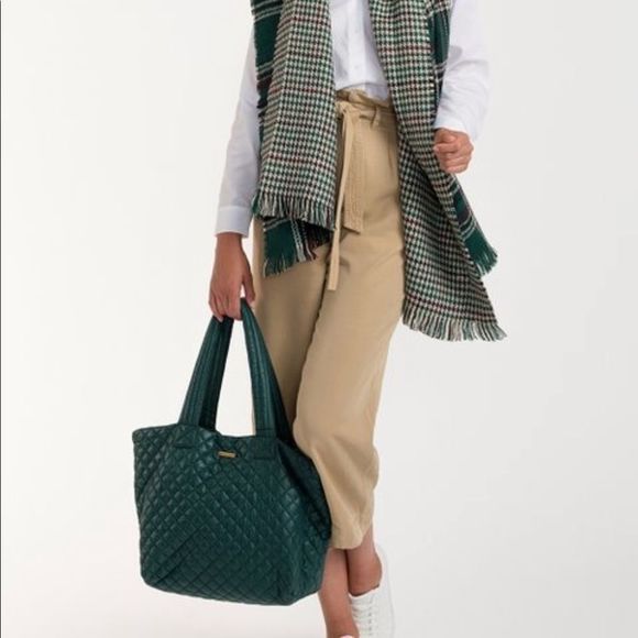 magsdabomb's tweet photo. So good I had to share! Check out all the items I'm loving on @Poshmarkapp from @Hawthornbramble #poshmark #fashion #style #shopmycloset #pampers #doeverythinginlove: https://t.co/82bYAFo6lL https://t.co/BV7omtpAAi
