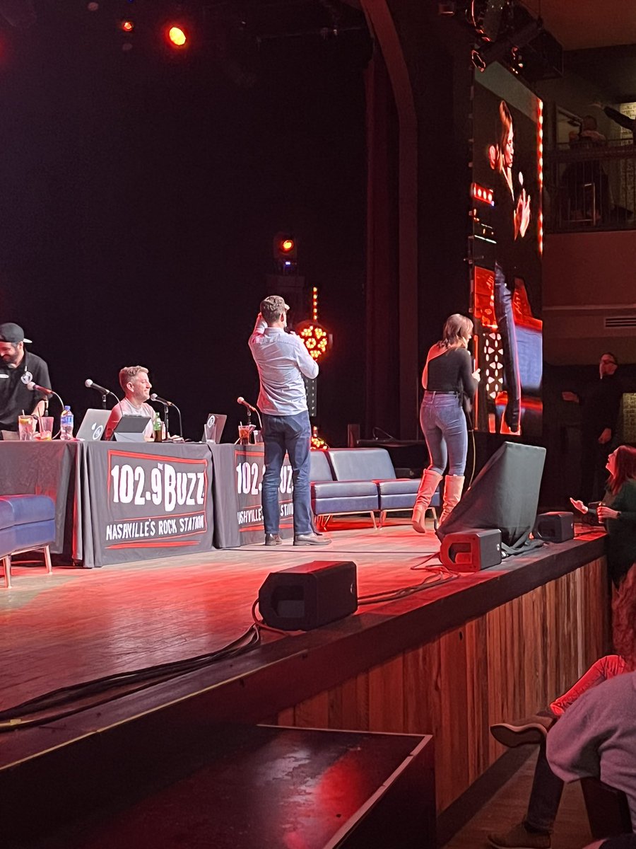 1029thebuzz's tweet photo. #LiveAtNight https://t.co/G4hlmtKwjp