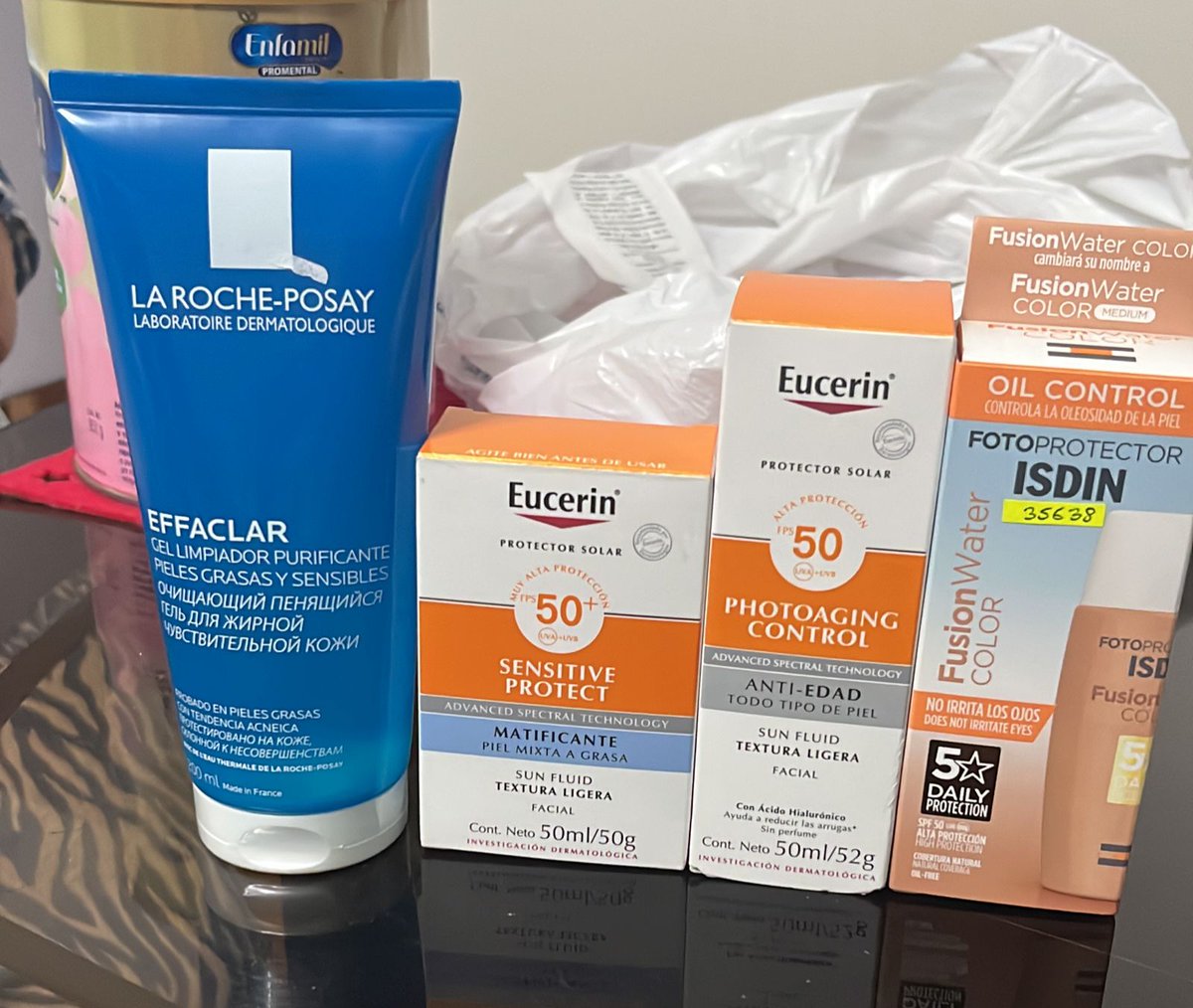 dreariosU's tweet photo. Amig@s tengo a la venta estos productos, precios al DM. 
Es para ayudar a los gastos de la hospitalización de mi tía. 
También pueden ayudarme con un RT 🙏🏻 https://t.co/cg72ShCPeL