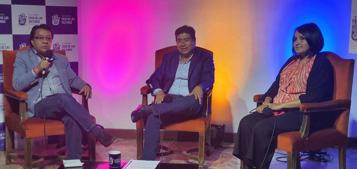 CulturaFM1009's tweet photo. 🔴https://t.co/Ach0dhCd49
#EnVivo | Sigue la entrevista a Jorge Yunda @LoroHomero candidato a la Alcaldía de Quito, donde dialogaremos desde sobre sus propuestas en #culturas y #patromonios, ejes que deben ser tratados de manera urgente. 
 #EleccionesEc2023 https://t.co/B2Xzud05nI