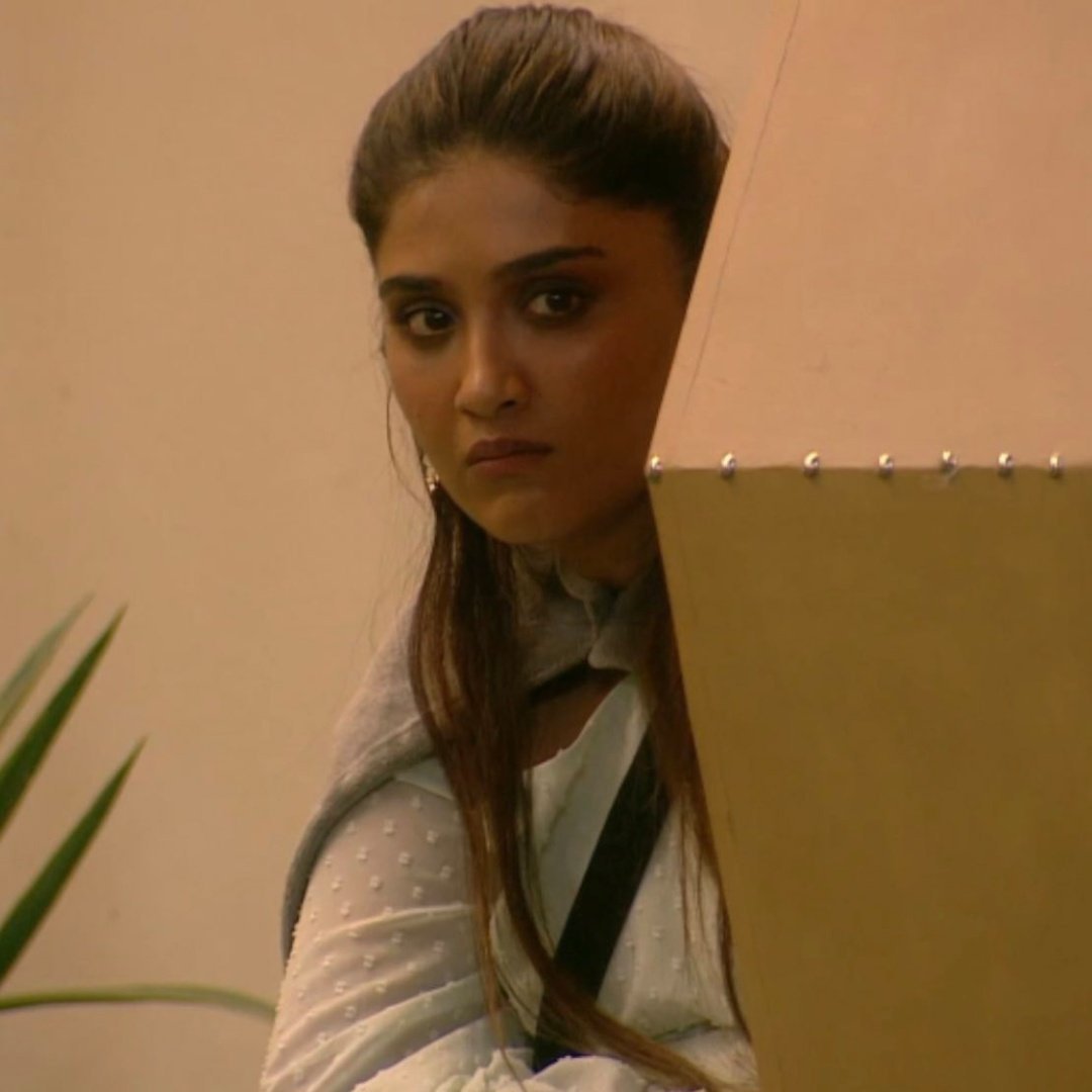 CricBuddyAman's tweet photo. Let me tell you Farah Aunty that the Biggest Vamp of #BiggBoss16 is your Mandali member Nimmo Aunty
Got it You Better Got it!
SHAME ON FARAH KHAN
MOST LOVED CONTESTANT PRIYANKA https://t.co/kubh1Bed3o