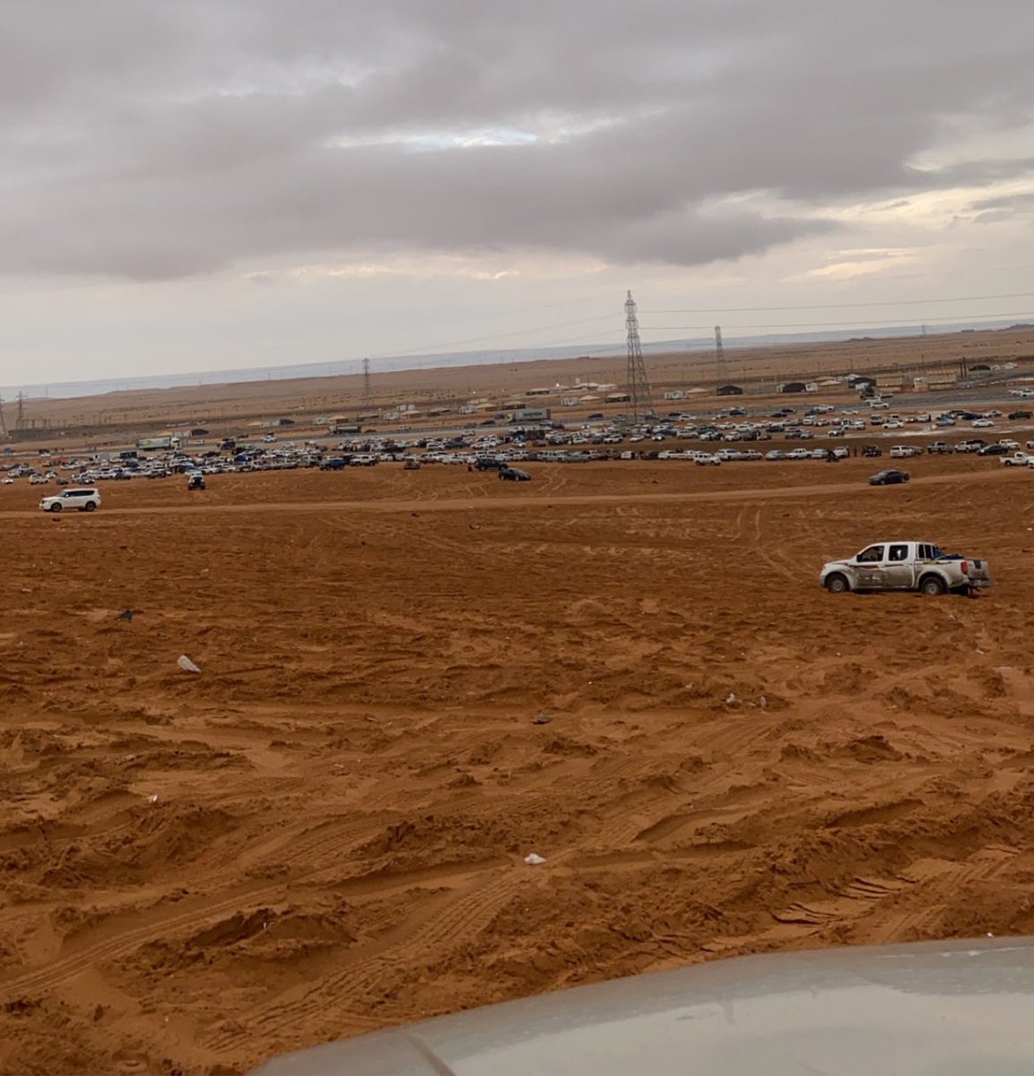 الرياض الفتره الاخيره تغيرت 180 درجه 
صار كل شي فاتح 24 ساعه 
الساعه وحده تحصل كوفي و مطعم 
فعلاً الرياض المدينه التي لاتنام 👏🏻❤️
غششونا على اماكن مفتوحة ٢٤ 
#riyadhneversleeps