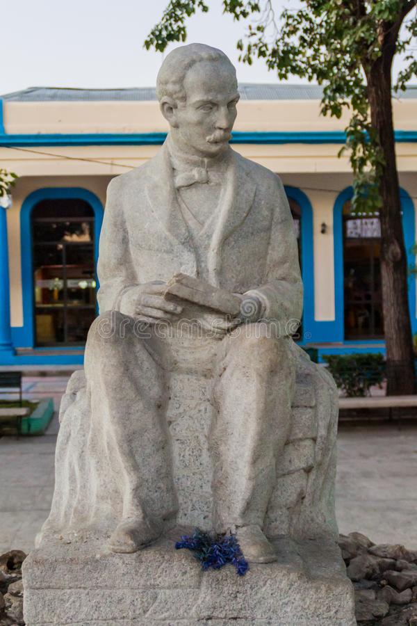 “El primer deber de un hombre, es pensar por sí mismo”.@CubCooperaVeGua #CubaPorLaVida #MartíVive #CubaPorLaVida <a href="/cubacooperaven/">Brigada Médica Cubana en Venezuela</a> 
<a href="/unidad_central/">Unidad Central de Cooperación Médica</a> <a href="/japortalmiranda/">José Angel Portal Miranda</a> <a href="/TaniaMCruzHdez/">Dra.Tania Margarita Cruz Hernández</a>