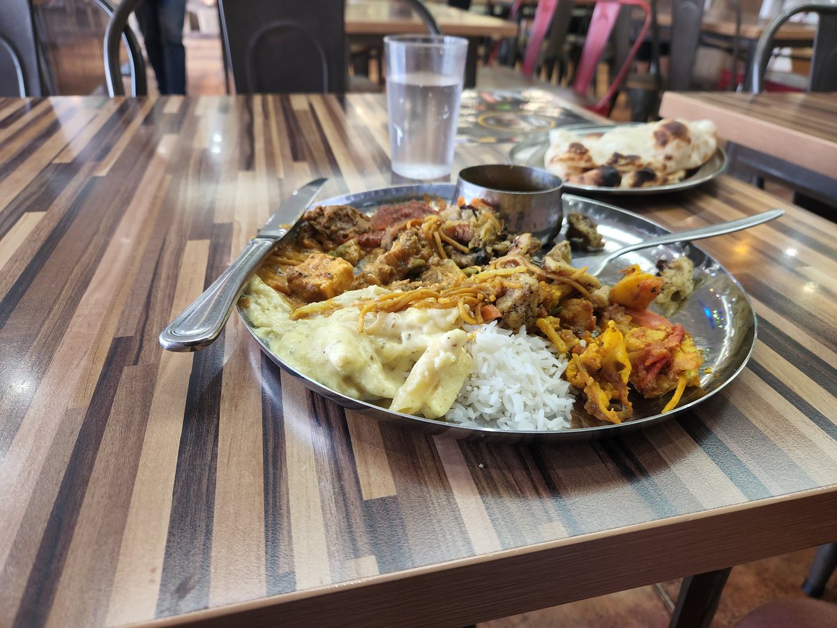 Great smorgasbord at my favorite Vegetarian Indian restaurant in Henderson today - Bikanervala!

Love the all- you- can-eat Saturday &amp; Sunday lunches. Menus is always 👍

#food #indianfood #henderson #auckland