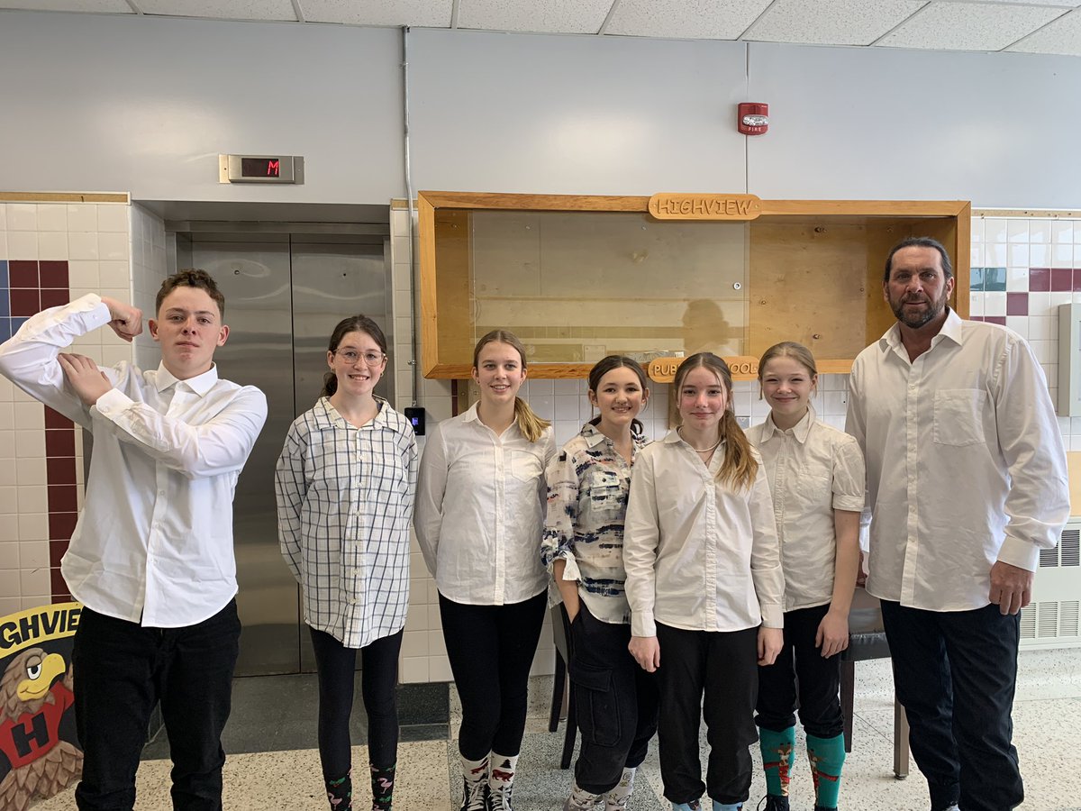 Twin day at Highview #spiritday @schoolspirit #loveourteam 1/3