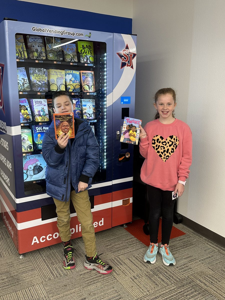 ErickaHamilton0's tweet photo. I ❤️Fridays!!  Students who have been recognized as being All Stars @PISDJohnsonElem can come to the library on Friday mornings and use their gold coin to get a book from the book vending machine to keep forever!!!  #PISD_Libraries #ProsperProud https://t.co/4ErtgugNaZ