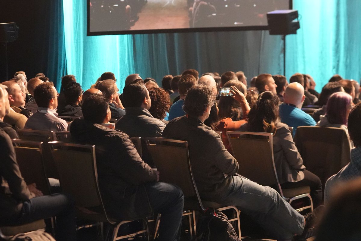 PASS Data Community Summit tweet media