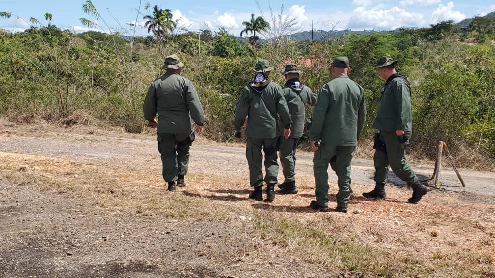 Umbv_Fanb's tweet photo. El GD Dilio Guillermo Rodríguez Díaz, Rector de la UMBV en compañía de los directores de las academias militares, asistieron al Fuerte Terepaima con la finalidad de pasar revista a los sectores donde se realizará el Período de Campo y Maniobras de Campaña de la UMBV 2023. https://t.co/fHTg76wzMe