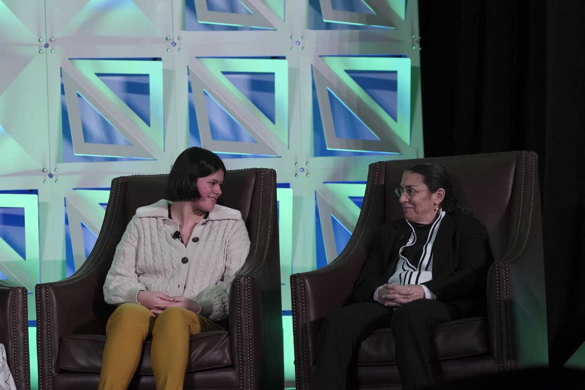 MENTORnational's tweet photo. We closed out the National #MentoringSummit with a celebration of the diverse voices that make up the mentoring field! The final plenary featured inspiring stories that pointed to the impact and opportunity of our collective work. #MentoringMonth #MentoringAmplifies https://t.co/csNoZzmsIs