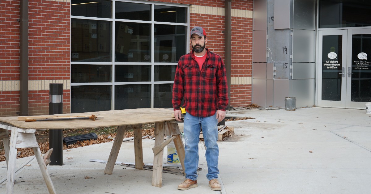 MidAmCarpenters's tweet photo. #Local110 member Jeff Wiedmaier is working for Lawhon Construction on an addition to Cameron High School in Cameron, Mo. Jeff also graduated from the same high school. Jeff's grandfather Donoven, who was also a Union Carpenter, built that high school back in the 1960s! https://t.co/GHS198vHfQ