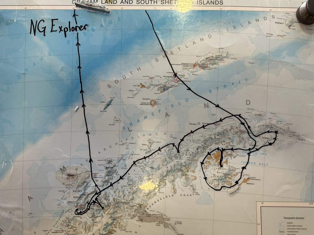 KipHottman's tweet image. JOURNEY TO ANTARCTICA (Day 12 - 1/6): Today we left the Drake Passage and traveled to Ushuaia. I&apos;ve shared some pics &amp;amp; takeaways about the wildlife and ice that we encountered during the expedition. HERE. WE. GO!!! 
🙏 ❤️ #GrosvenorTeacherFellow #ExplorerMindset #HottmanLove